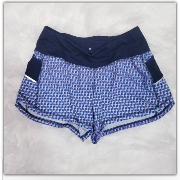 Athleta shorts side pockets and back - Picture 2 of 4